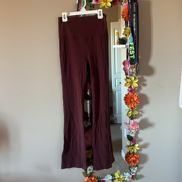 Lululemon Groove Nulu Flare Pants size 6 - Picture 5 of 5